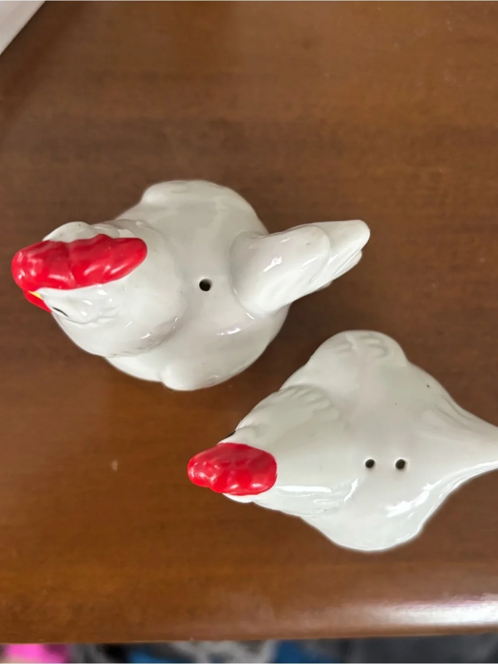 Ceramic White Hen Salt and Pepper Shaker Set with Red Accents